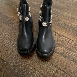 Elegant Black Ankle Boots with Crystal Embellishments